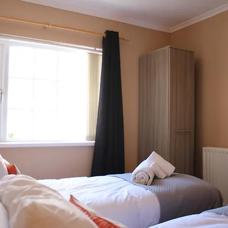 Carvetii - Uriah House - 4-bedroom House Sleeps Up To 10 People דירה