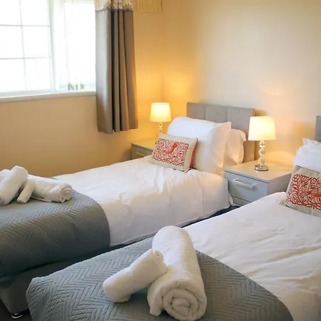 Carvetii - Uriah House - 4-bedroom House Sleeps Up To 10 People דירה Belle Vue (Cumbria)