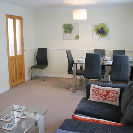 Carvetii - Uriah House - 4-bedroom House Sleeps Up To 10 People דירה